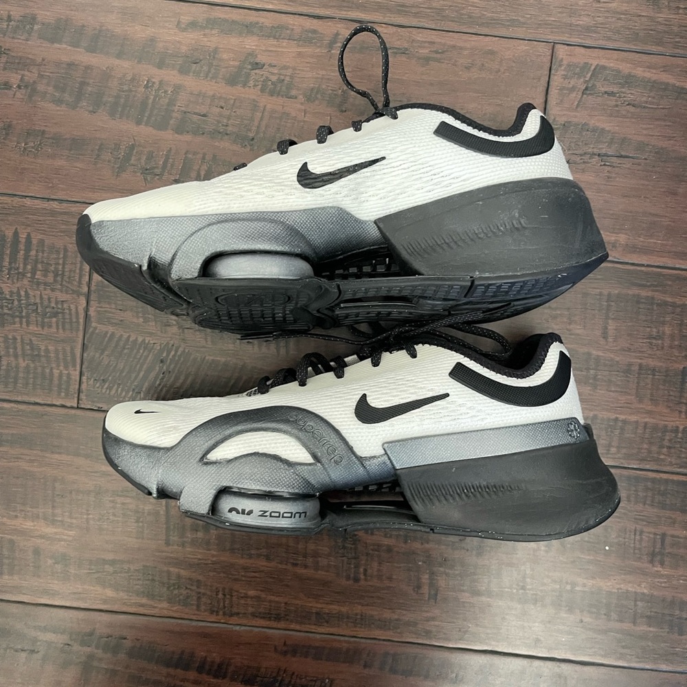 NEW Nike Air Zoom Superrep size 9